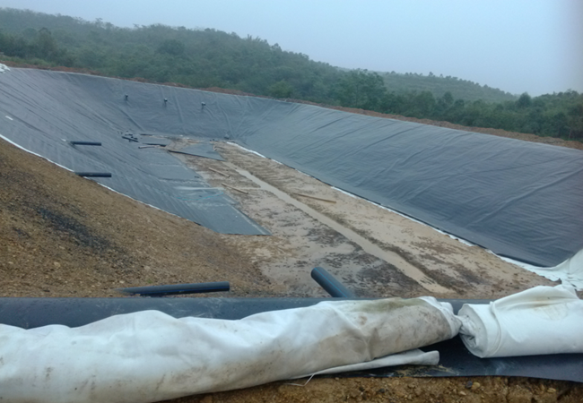 氧化塘光面土工膜圖片