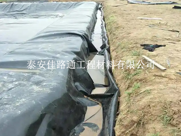 防滲土工膜邊界結合不滲漏!5 個技巧讓周邊銜接嚴絲合縫 防滲土工膜邊界結合不滲漏!5 個技巧讓周邊銜接嚴絲合縫