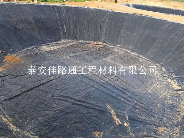 藕池防滲膜鋪設總出問題?前期勘察準備要做對 藕池防滲膜鋪設總出問題?前期勘察準備要做對