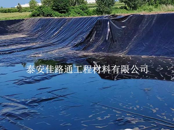 蓄水池防滲膜冬季施工,防凍防裂技巧學起來 蓄水池防滲膜冬季施工,防凍防裂技巧學起來